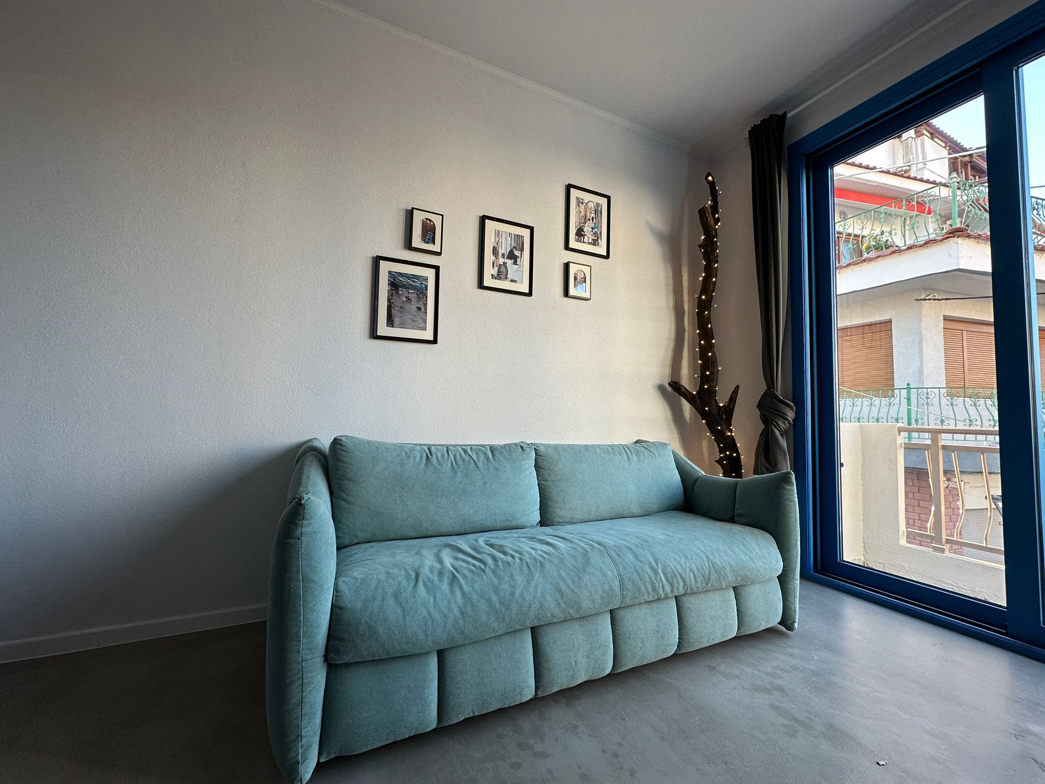 Mint Breeze Apartment living room